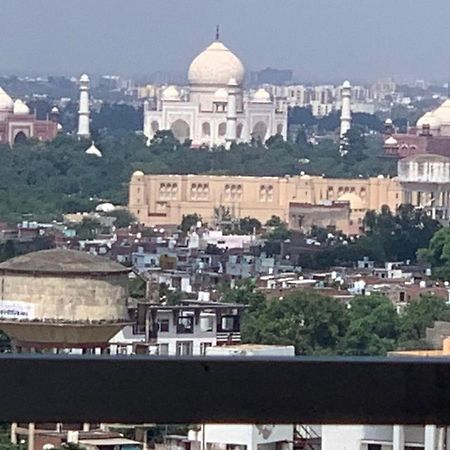 Luxury Penthouse With Taj Mahal View Appartement Agra  Buitenkant foto