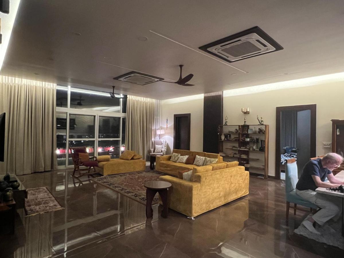 Luxury Penthouse With Taj Mahal View Appartement Agra  Buitenkant foto