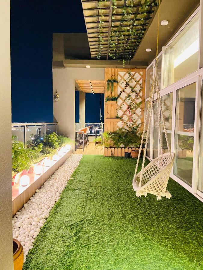 Luxury Penthouse With Taj Mahal View Appartement Agra  Buitenkant foto